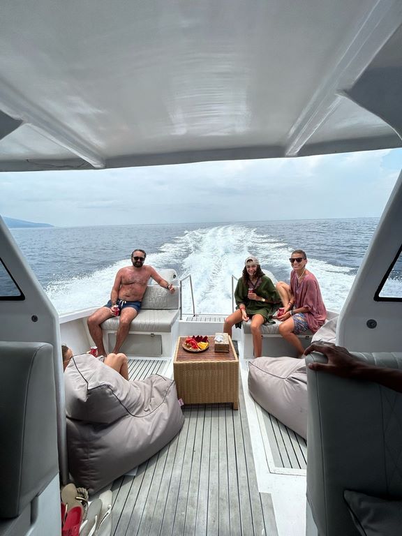 Twin — Private Boat Charter photo 3