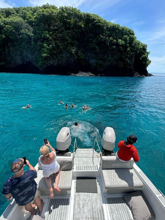 Twin — Private Boat Charter photo 6