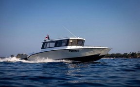 Twin — Private Boat Charter